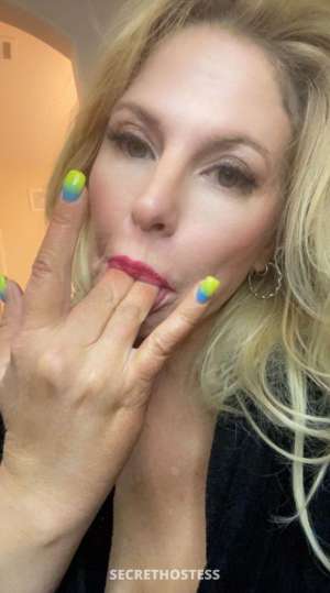 Linda 40Yrs Old Escort Palm Springs CA Image - 2