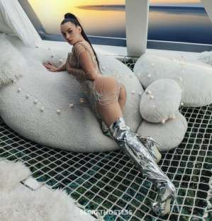 19Yrs Old Escort 170CM Tall Dubai Image - 1