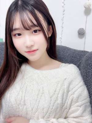 20 year old Asian Escort in Osaka Little Dot, escort