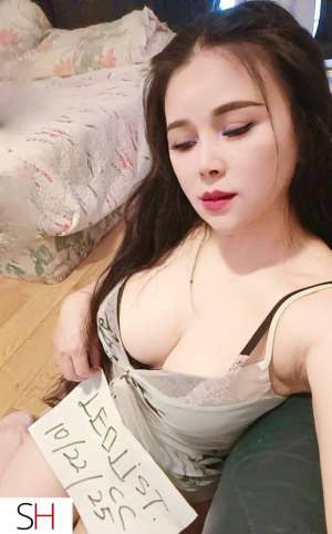 22 year old Asian Escort in Richmond I will play with you in my best Juicy Pussy---Amanda