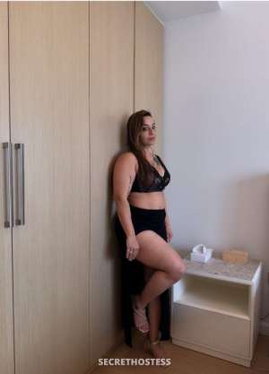 24 year old Indian Escort in Surat Mokshita, escort