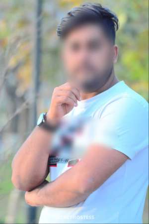 25 year old Asian Escort in Ajman Ajman Fun, masseur