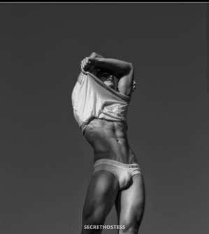 28 year old Escort in Corsica Christopher, Male escort