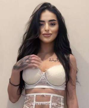 22 year old Escort in Riyadh Aisha, escort