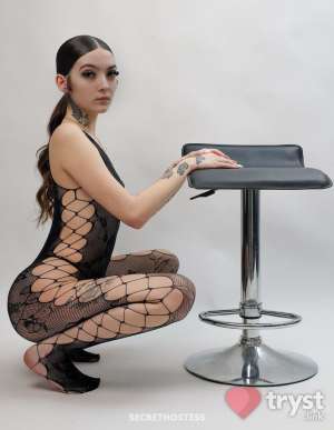 Chanel - Young tight sexy brunette 0 year old Escort in Oshawa