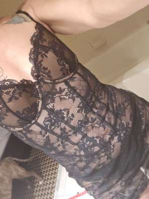 51 year old Escort in Chicago IL Im like candy....one taste is never enough