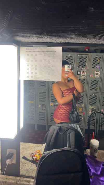 24 year old Caribbean Escort in Seattle WA WEEKEND SPECIAL 🤑 Come see why they love me