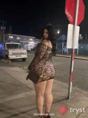 0 year old Escort in Kent WA SweetHennesy - Curvvvyy THICK juicyyy latina