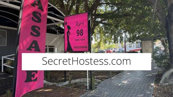 Escort Windsor Image - 3