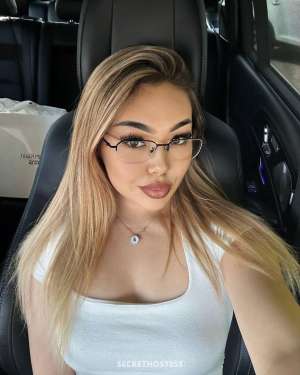 20 year old Russian Escort in Doha Jasmin Lux First Time, escort