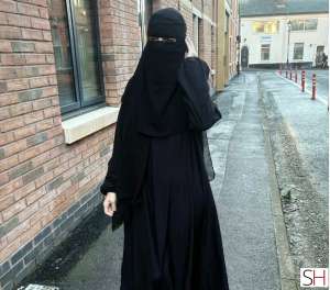 20 year old Escort in Birmingham Rania Abdallah sweet princess whatsapp only xxxx-xxx-xxx, 
