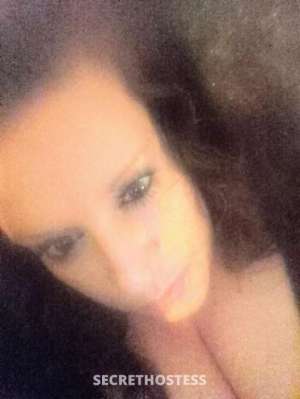 40 year old Escort in Gungahlin Canberra A Very Skilled,Talented and Pretty Mouth For You Guys, 