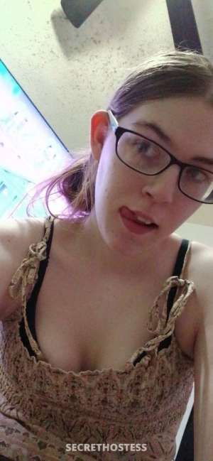 24 year old Asian Escort in Makkah Isna, escort