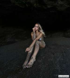 24 year old Escort in Los Angeles CA Escort model Chloe, Los Angeles