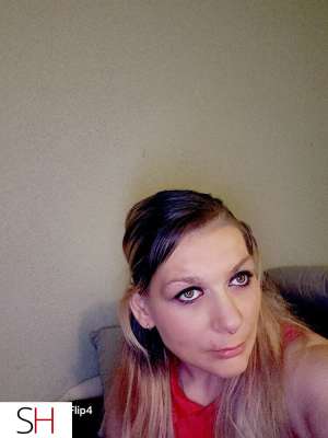 39 year old Caucasian Escort in Kitchener Love to be fucked and love sucking cock