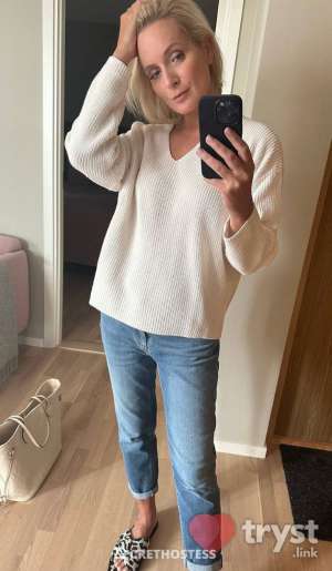 0 year old American Escort in Elgin IL Lynda - Mature American Seductress