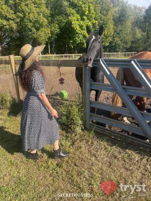 0 year old Escort in Princeton NJ Sienna Rose Taylor - Soft charm with a quiet spark