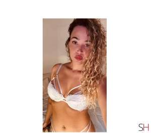 21 year old Latino Escort in London Beautifull girls last days, Independent