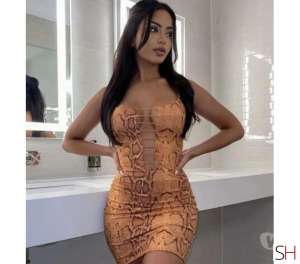 .Tanya .Brunette Escort Available for Outcall, Agency 23 year old Escort in Windsor and Maidenhead