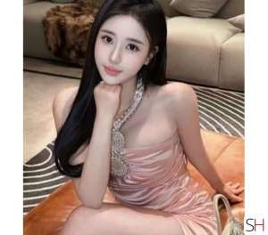 23 year old Chinese Escort in Reading Experience the New Japanese amazing Massage, Independent