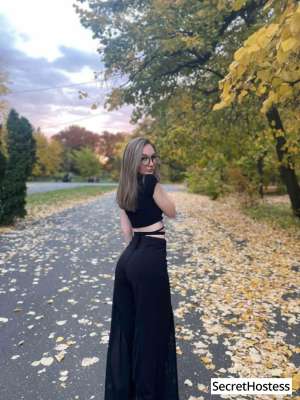24 year old Escort in Edmonton Escort model Xandra, Edmonton