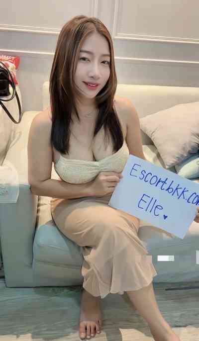 25 year old Escort in Bangkok Anal Bangkok Escort ( Elle