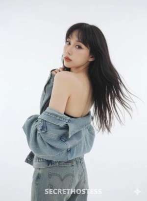23 year old Asian Escort in Wellard Perth petite and sexy Japanese girl offering outcall incall 