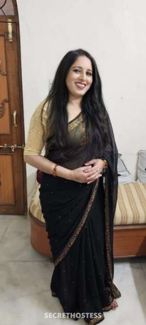 25 year old Indian Escort in Hyderabad Dipika Sharma, escort