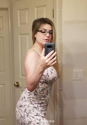 26 year old Caucasian Escort in Thunder Bay Available for incall/outcall:online party flav avail