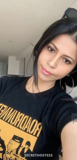 21 year old Indian Escort in Hyderabad Soni, escort