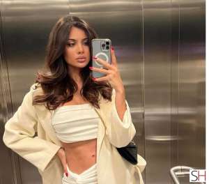 23 year old Escort in Southend-On-Sea ELEGANT LADIES AVAILABE TO VISIT YOU FOR OUTCALL TONIGHT, 