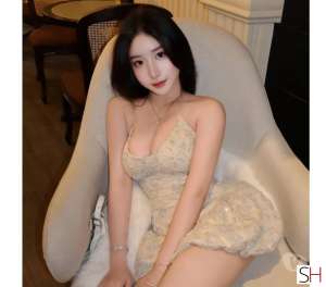 One Week. Japanese. Asian Escort &amp; Massage in Town, 23 year old Escort in Buckinghamshire