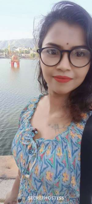 24 year old Indian Escort in Kolkata Mahi for nude video call and real meet, escort