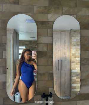 25 year old Escort in Lomé Classic Professional Massage Therapist, escort