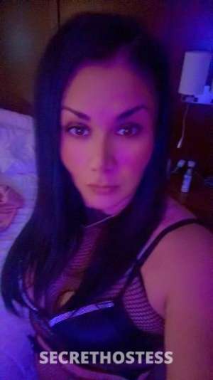 40 year old Latino Escort in Detroit MI 💗💦Sexy latino hottie also known Throat Goat