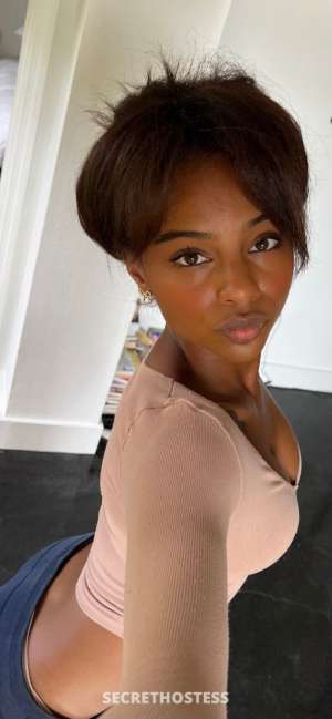 29 year old Escort in Bakersfield CA 5 minutes away from you ..don’t snooze nasty asf Text me.