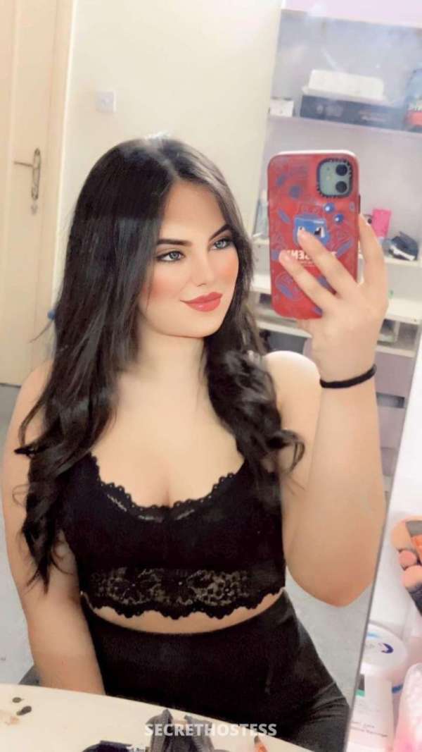 20Yrs Old Escort 160CM Tall Dubai Image - 1