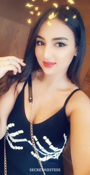 21 year old Escort in Riyadh Maysa Arab full service, escort
