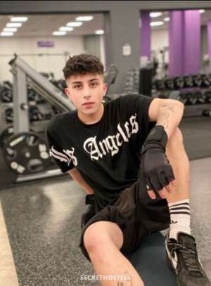 22 year old Italian Escort in Dubai TONY, Male escort