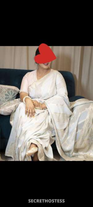24 year old Indian Escort in Hyderabad Madhu, escort