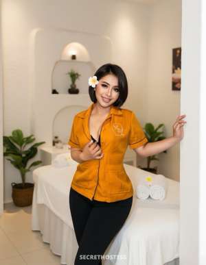 23 year old Asian Escort in Riyadh Bella Sohot Comeplete with massage table, escort