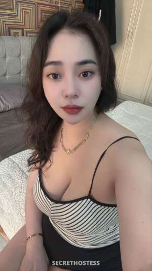 20 year old Asian Escort in Belgrade Pam, escort
