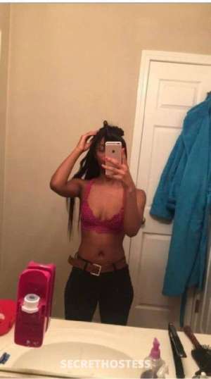 29 year old Escort in Central Michigan MI hot and ready like a little caesar pizza