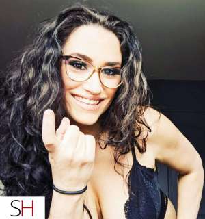 49 year old Caucasian Escort in Laval Douceur, sensualité et erotismedispo jusqu'à 18h