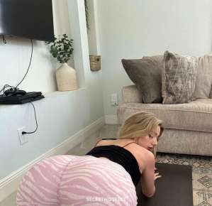 i'm available for In/out calls and OnLine fun 22 year old Escort in Guelph