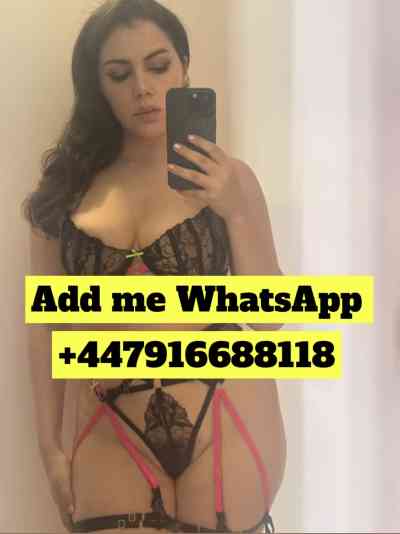 25 year old British Escort in Chesterfield Lewis