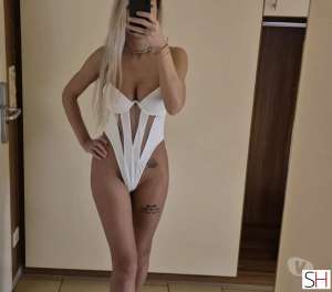 28 year old Escort in Cheltenham Gloucestershire Karen.New girl in town ., Independent