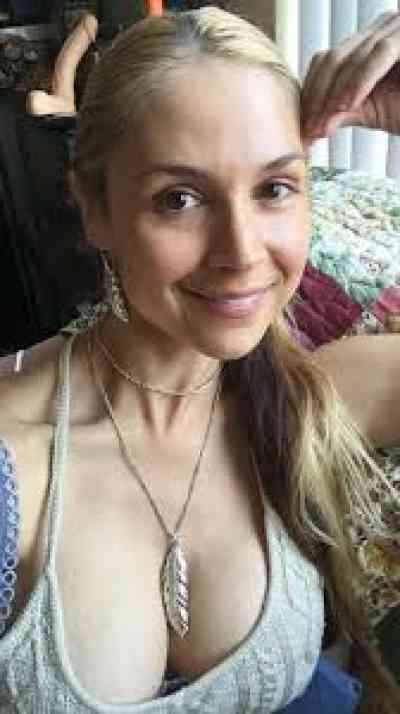 27 year old White Escort in Agoura Hills CA I'm Available Now