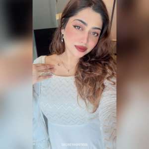 23 year old Indian Escort in Abu Dhabi Naviya Indian Model, escort