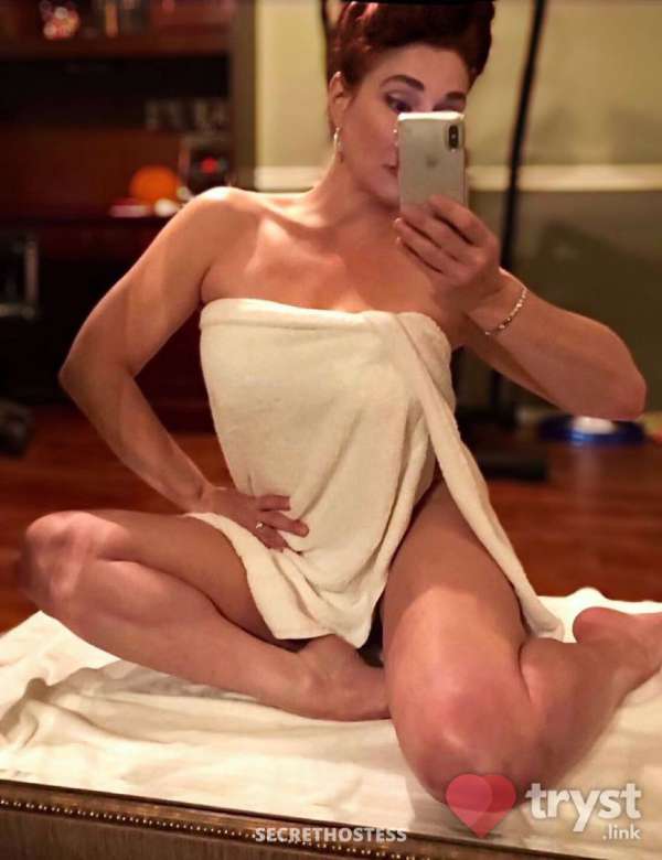 Escort Size 10 167CM Tall Fayetteville AR Image - 1